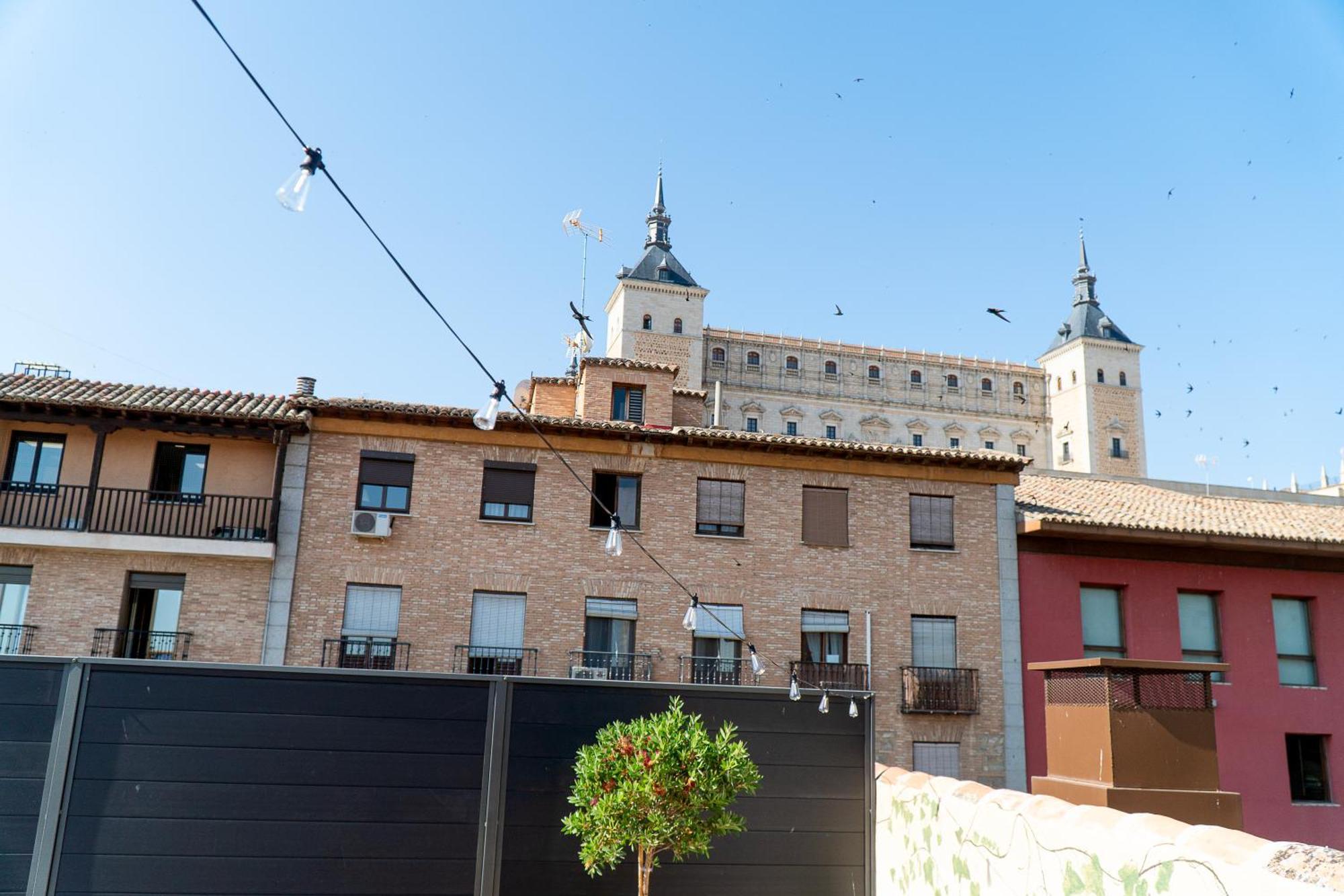 Cervantes 5 Collection - Greco Aparcamiento En El Edificio Toledo Luaran gambar