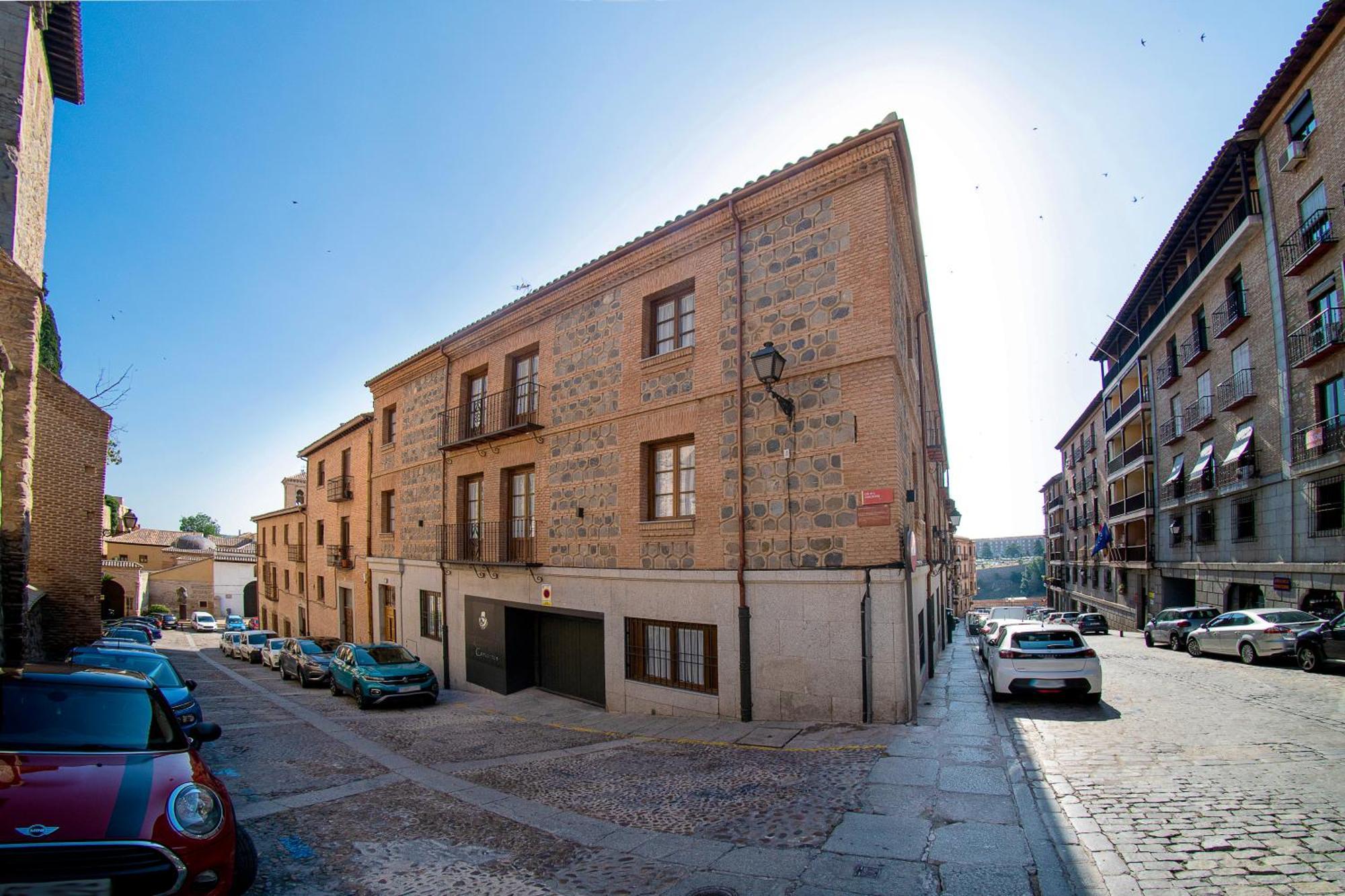 Cervantes 5 Collection - Greco Aparcamiento En El Edificio Toledo Luaran gambar