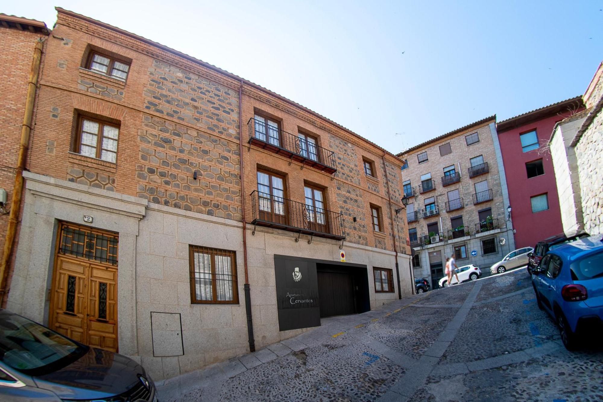 Cervantes 5 Collection - Greco Aparcamiento En El Edificio Toledo Luaran gambar